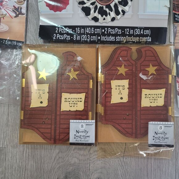 Western Party Supplies Set - Cowboy-Themed Decorations Invitations & Game - Picture 3 of 11